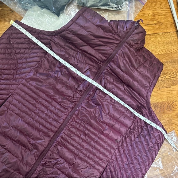 Duluth Trading Co Purple Quilted Vest - Picture 5 of 9